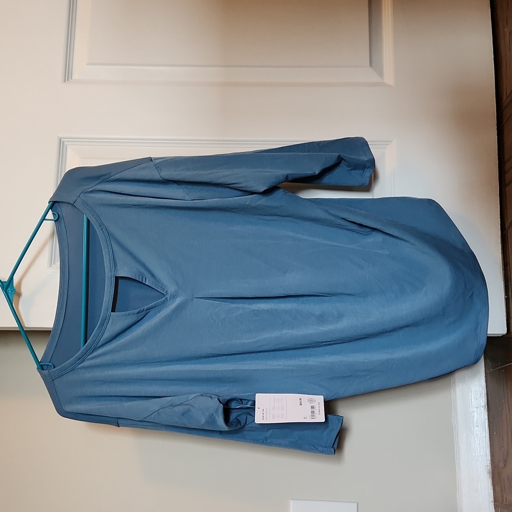 NWT Athleta Ease In Top size Small